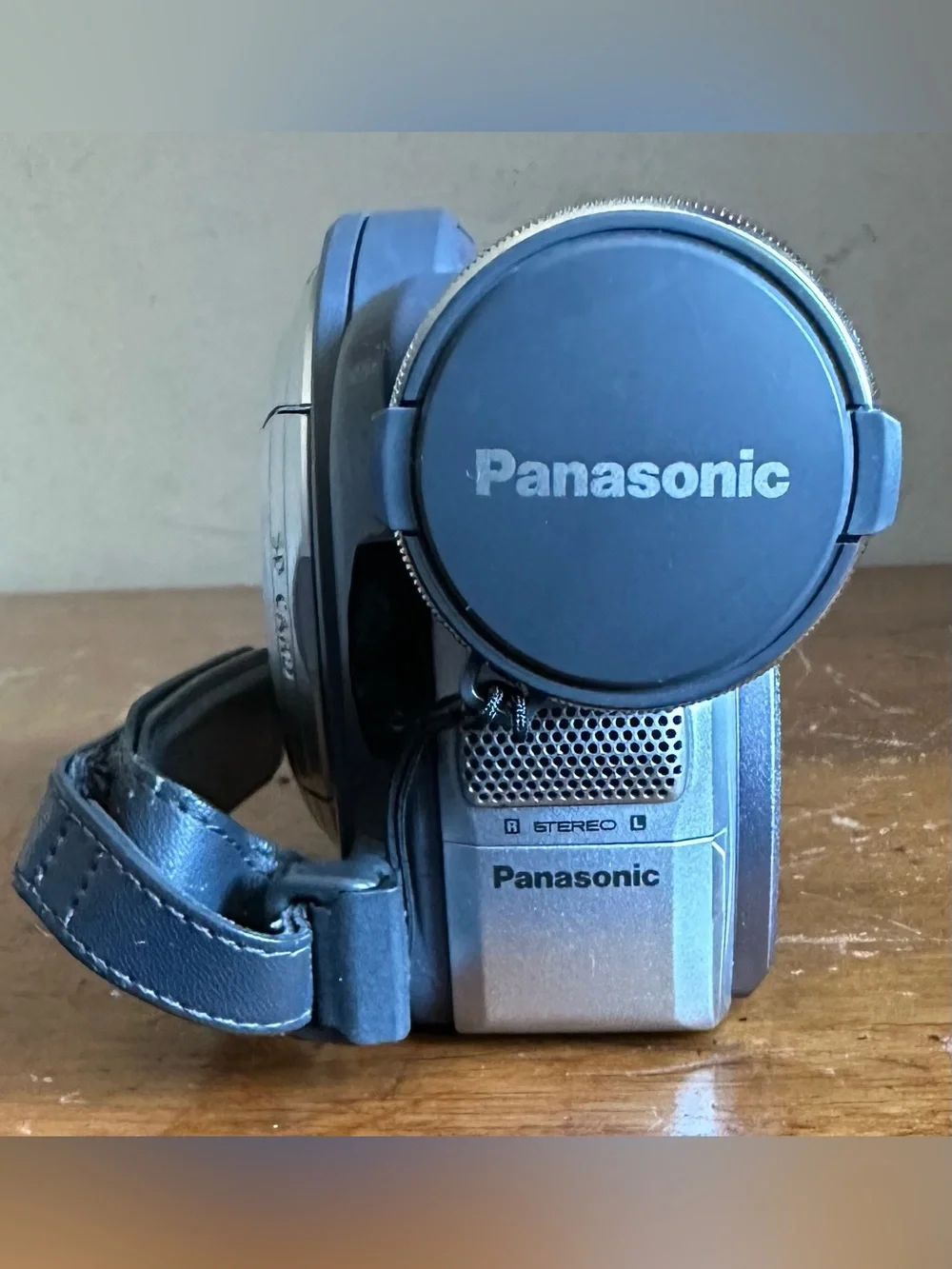 Panasonic Palmcorder VDR-M50 DVD 18x Optical Handheld Digital Video SD Camcorder